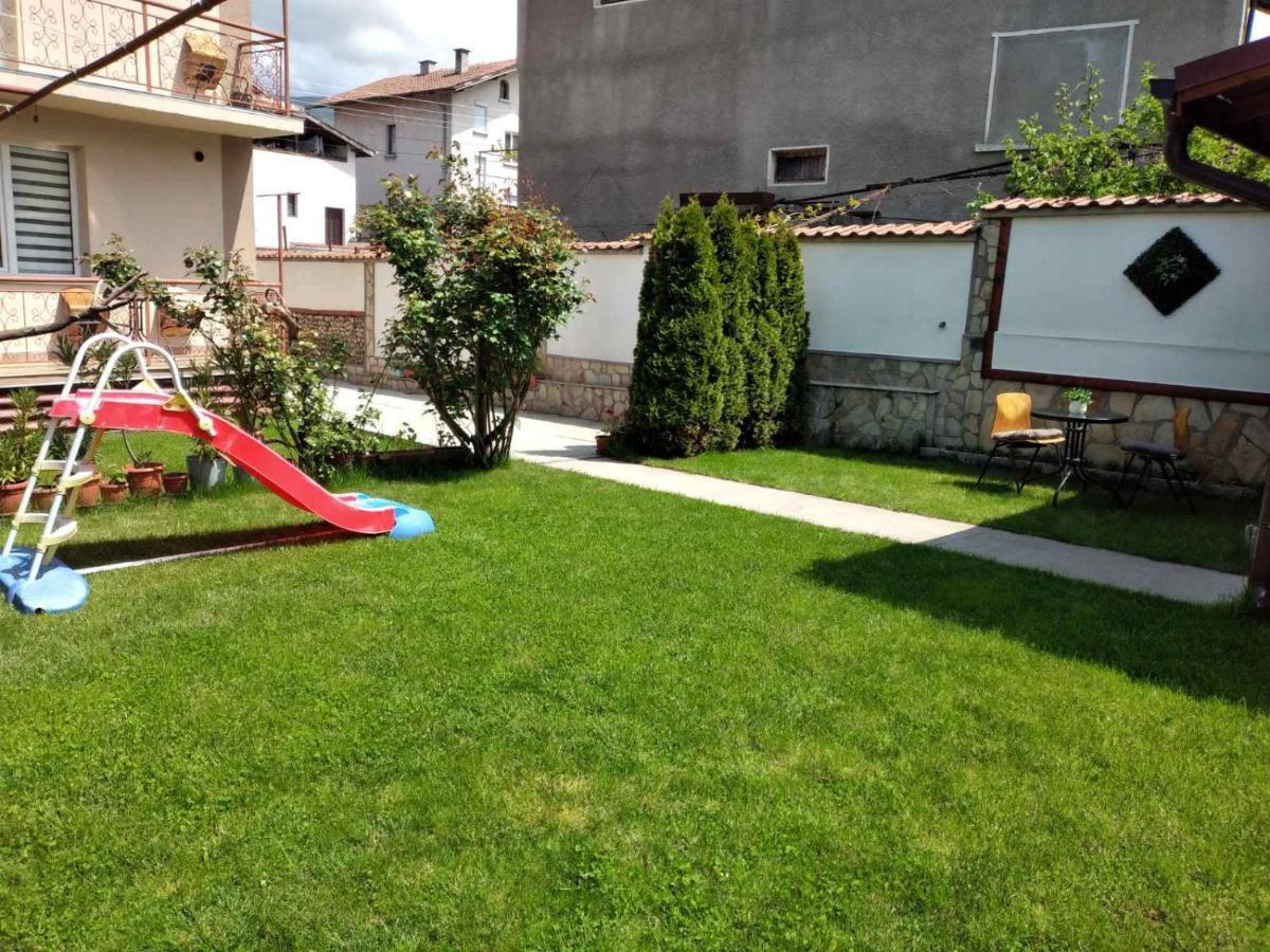 Holiday Guest House Kemo Saparewa Banja Zewnętrze zdjęcie